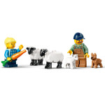 Конструктор LEGO City Красный фермерский трактор (60461).