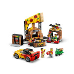 Конструктор LEGO City Пиццерия и техника для доставки (60496).