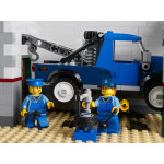 Конструктор LEGO EXPERT Гараж на розі (10264).