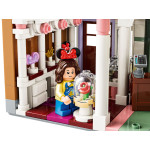 Конструктор LEGO Disney Головна вулиця (43302).