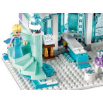 Конструктор LEGO Disney Чарівний крижаний замок Ельзи (43172).