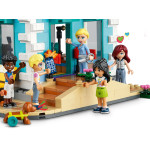 Конструктор LEGO Friends Громадський центр Хартлейк-Сіті (41748).