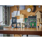 Конструктор LEGO Harry Potter Волшебные магазины Лютного переулка (76471).