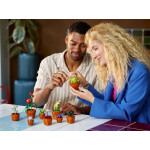 Конструктор LEGO Icons Крихітні Рослини (10329).