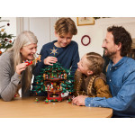 Конструктор LEGO Icons Сімейна прикраса різдвяної ялинки (41843).