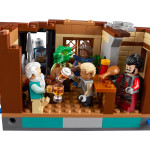 Конструктор LEGO Ideas Підземелля та дракони: Казка Червоного Дракона (21348).