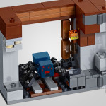 Конструктор LEGO Minecraft Пригоди у шахтах (21147).