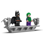 Конструктор LEGO Super Heroes Бэтмобиль Тумблер (76240).