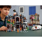 Конструктор LEGO Super Heroes Arkham Asylum (76300).