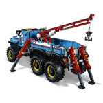 Конструктор LEGO Technic Аварийный внедорожник 6х6 с ДУ (42070).