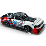 Конструктор LEGO Technic NASCAR Шевроле Камаро ZL1 нового поколения (42153).